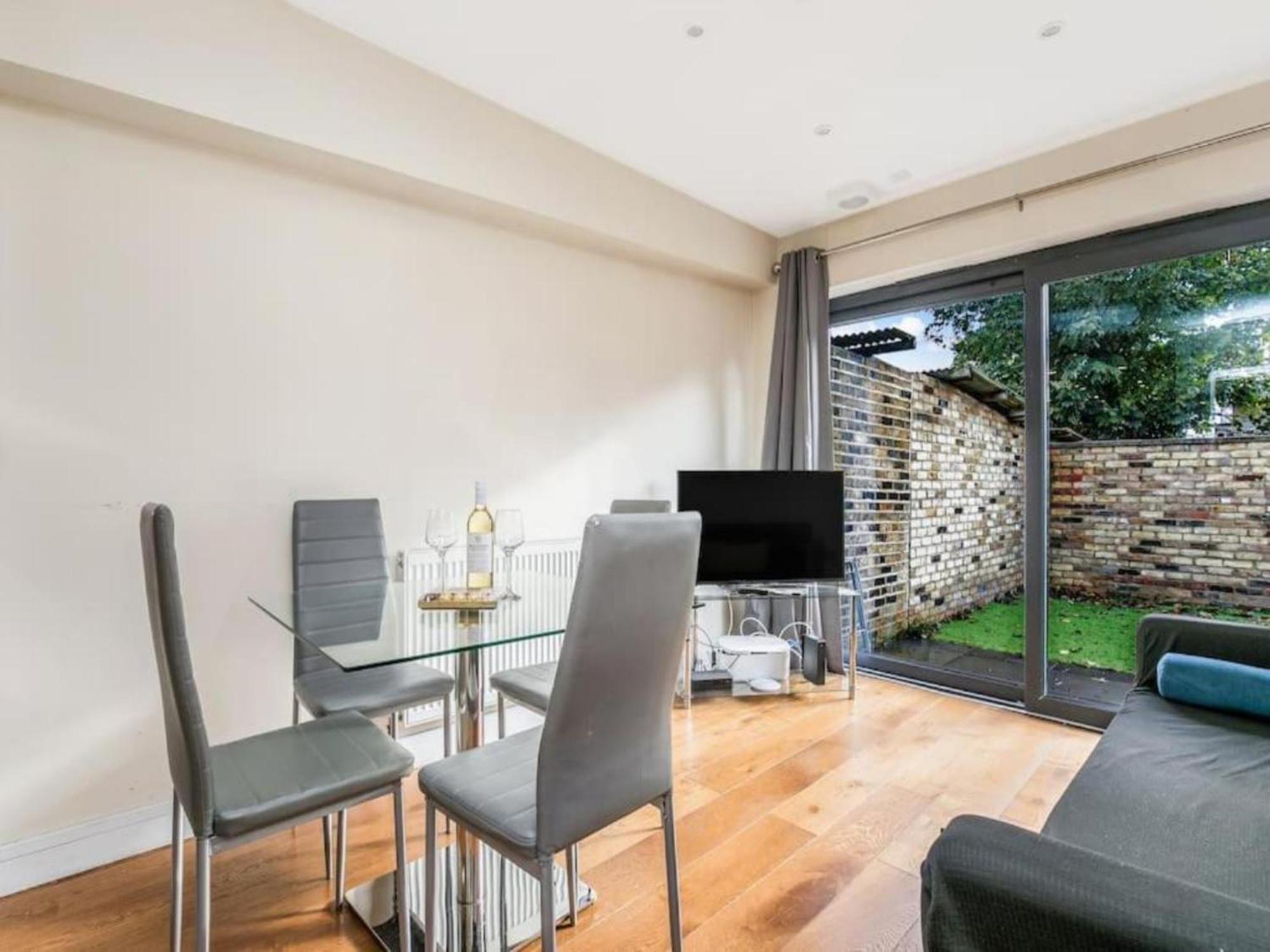 Pass The Keys Ealing Queen Of The Suburbs 2Bd Apartment Londra Esterno foto